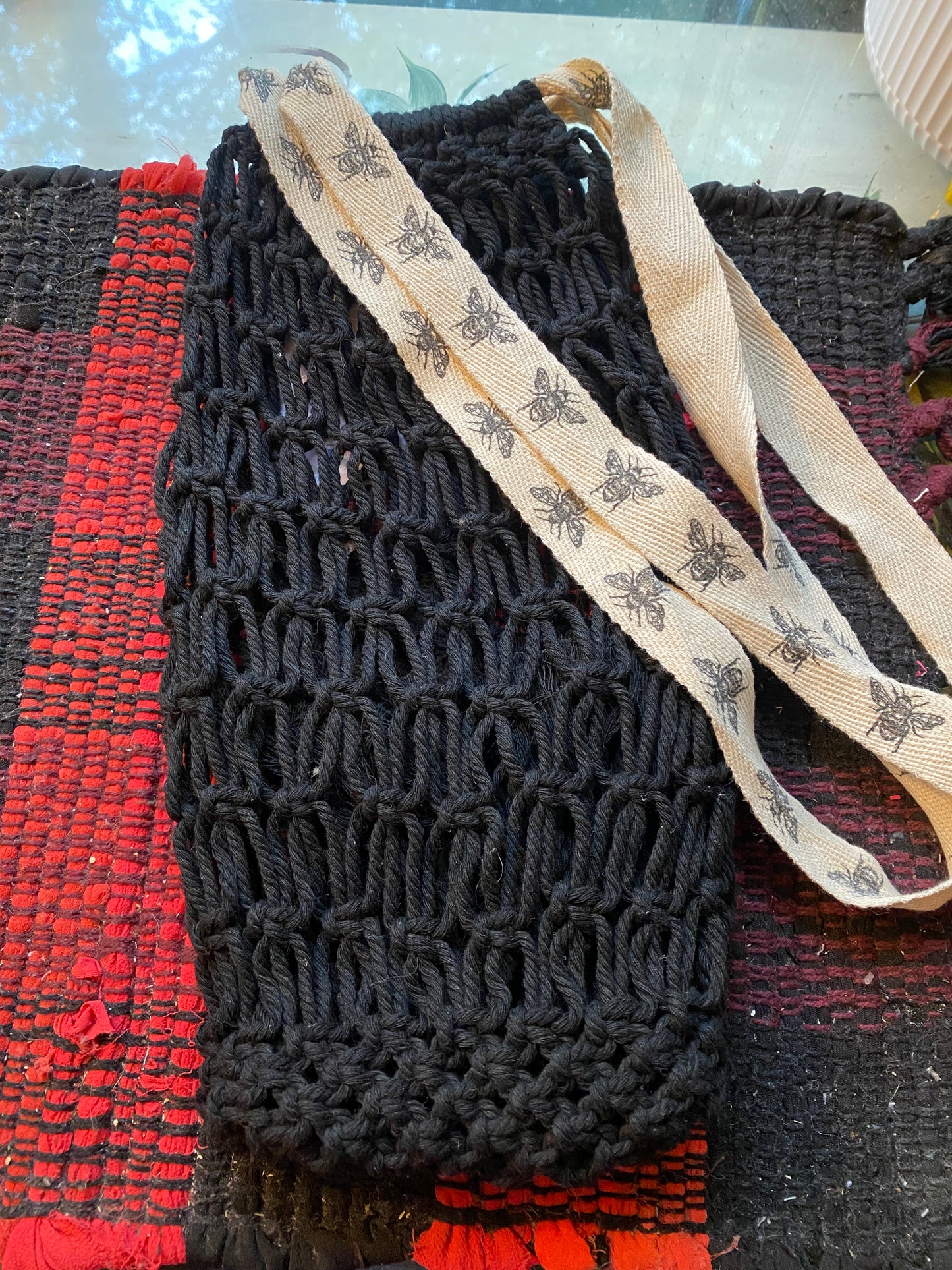 Black & Bee Market Bag